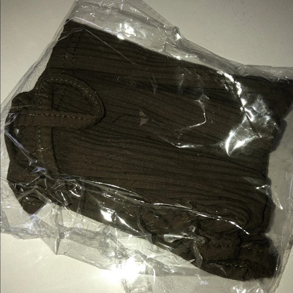 Top - Picture 2 of 2